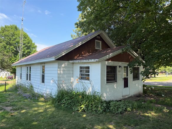 220 5th Street, Cornell WI 54732 - Residential house for sale - MLS #1603289 - image1