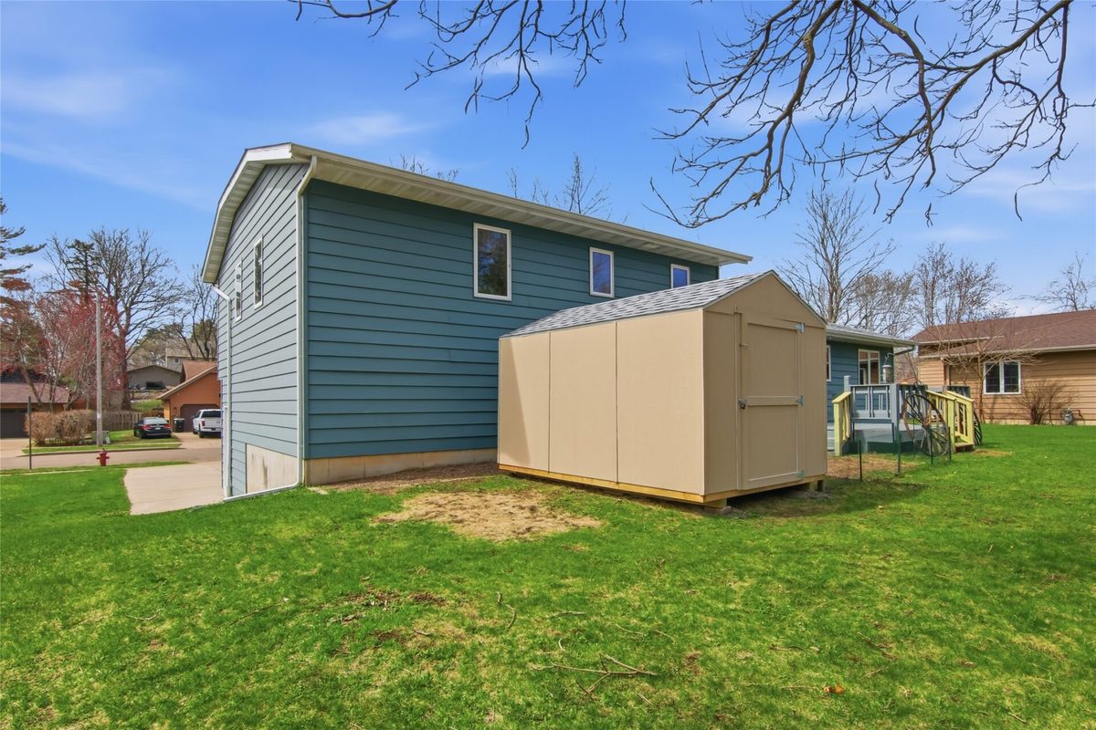 Residential at 2107 15th Street, Eau Claire, WI 54703 — photo 33