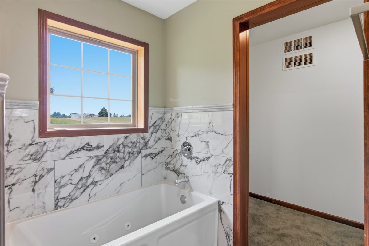 1020 Spruce Street, Black River Falls WI 54615 - Residential house for sale - MLS #1603839 - image18