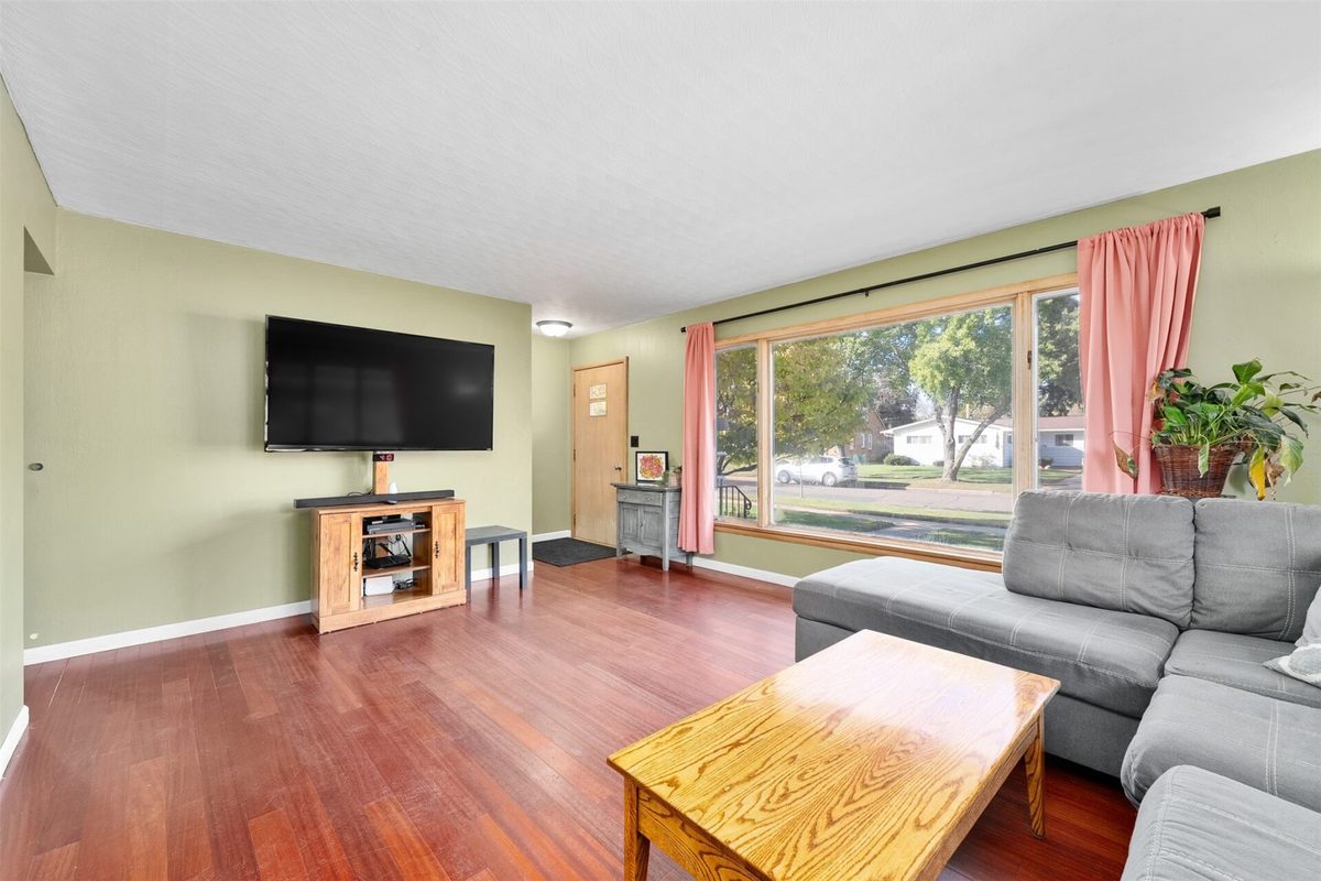 1703 Lloyd Avenue, Eau Claire WI 54701 - Residential house for sale - MLS #1605779 - image17