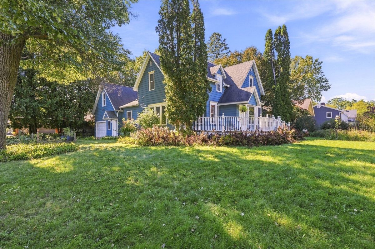 525 Summit Avenue, Eau Claire WI 54701 - Residential house for sale - MLS #1605427 - image2