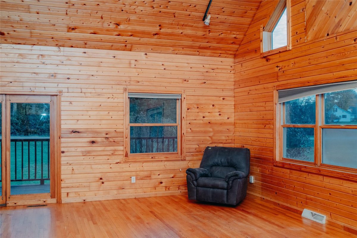 W14782 Crave Road, Fairchild WI 54741 - Residential house for sale - MLS #1605847 - image10