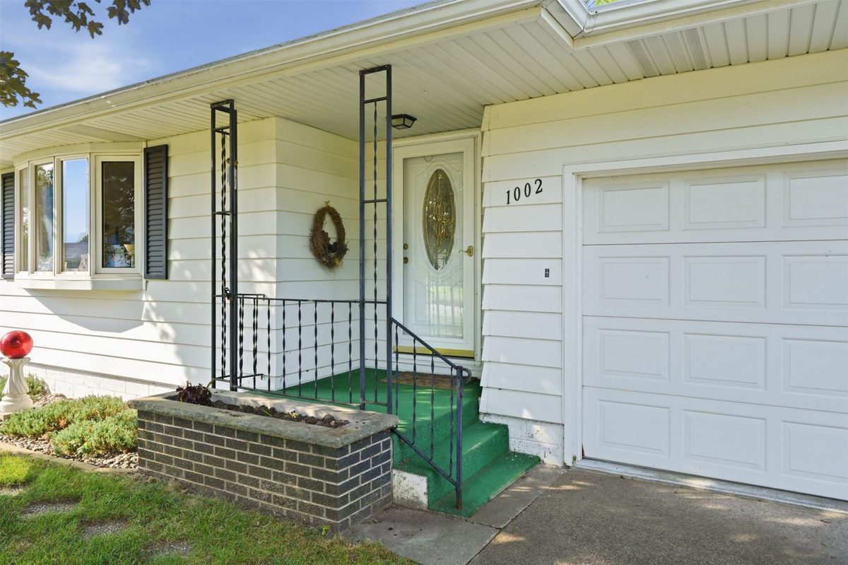 1002 Leonard Drive, Eau Claire WI 54703 - Residential house for sale - MLS #1604356 - image2