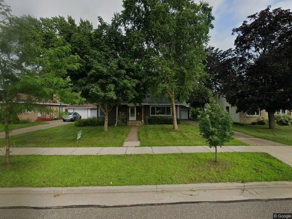215 Lexington Boulevard, Eau Claire WI 54701 - Residential house for sale - MLS #1602064 - image1
