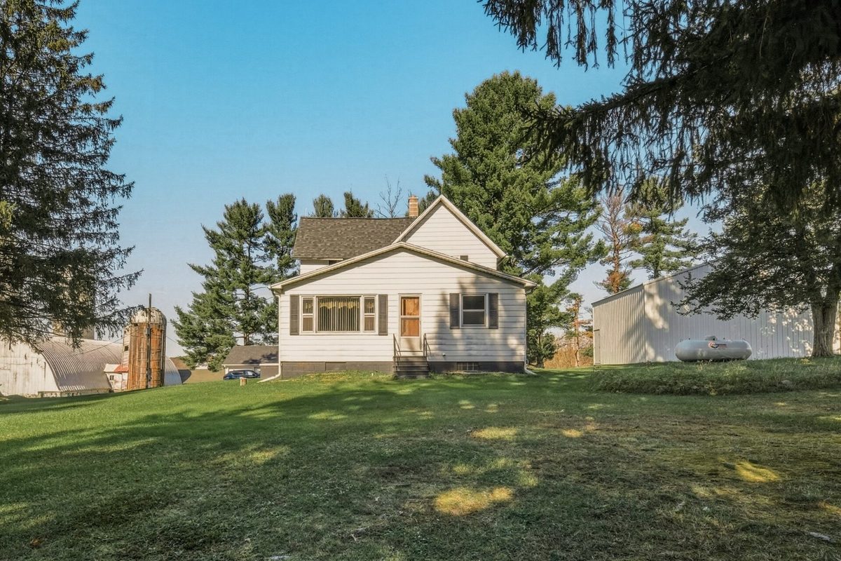 W14170 County Road B, Fairchild WI 54741 - Residential house for sale - MLS #1606079 - image2