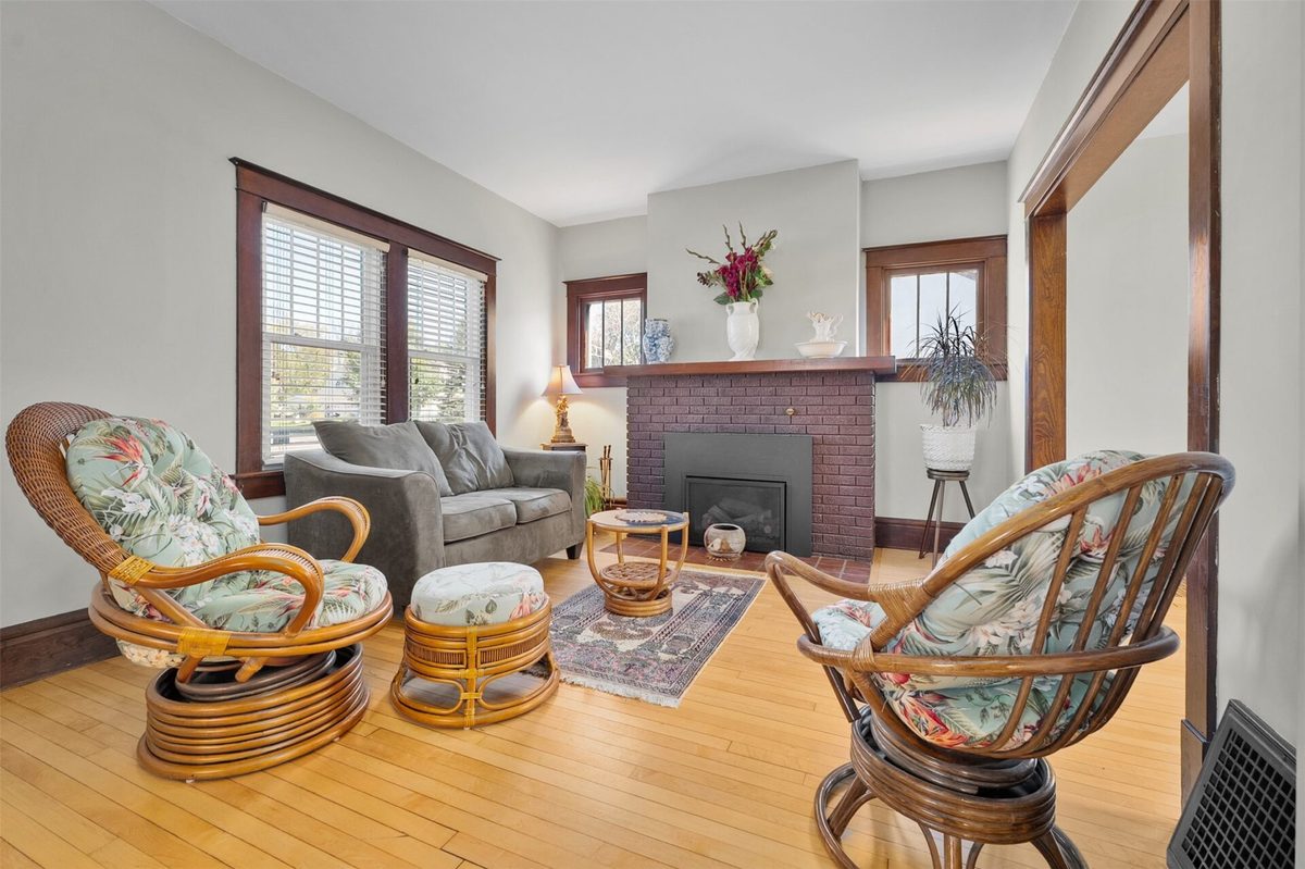 233 Garfield Avenue, Eau Claire WI 54701 - Residential house for sale - MLS #1606145 - image4