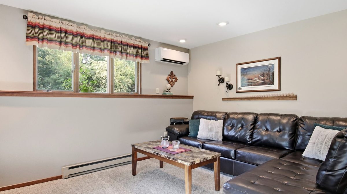 2416 Aurora Circle NE, Menomonie, WI