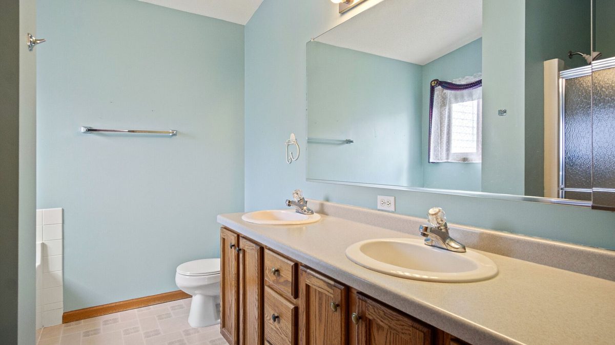 5211 Hamilton Avenue Eau Claire WI 54701 — photo 28