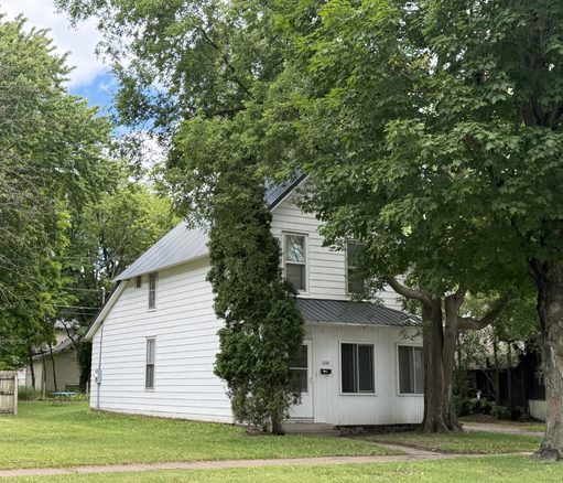 1208 7th Street Menomonie WI 54751 - image1
