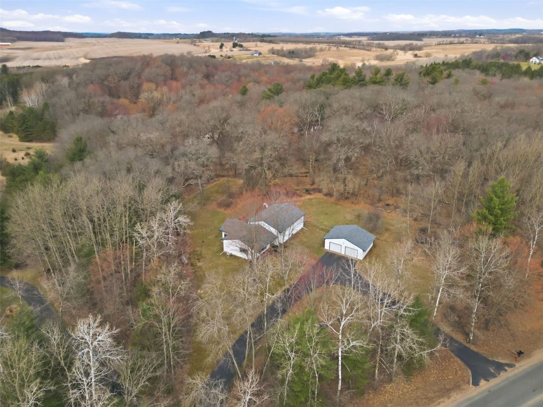S8280 Lowes Creek Road, Eau Claire WI 54701 - Residential house for sale - MLS #1604237 - image17