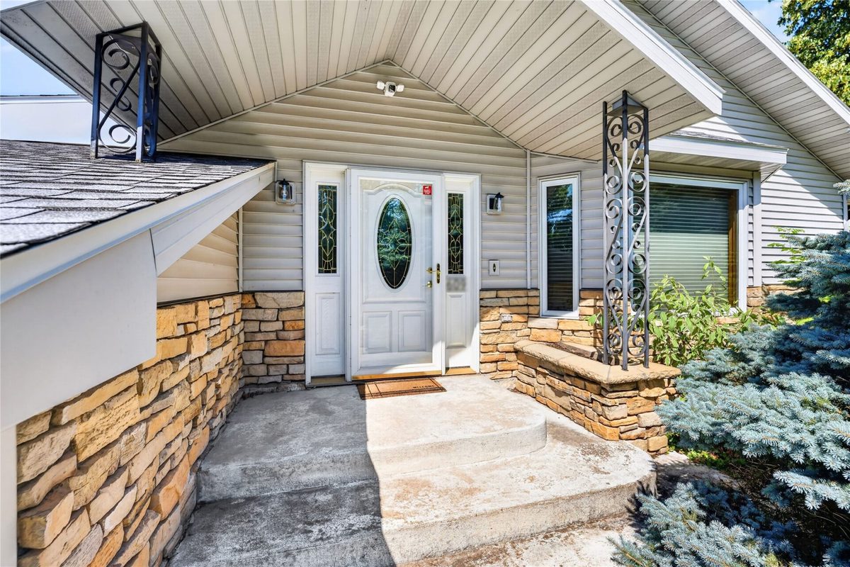 609 Walter Street, Spooner, WI