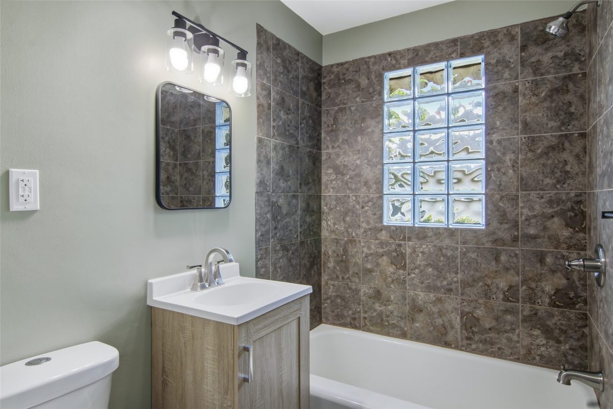 1616 Donald Avenue, Eau Claire WI 54701 - Residential house for sale - MLS #1604781 - image16