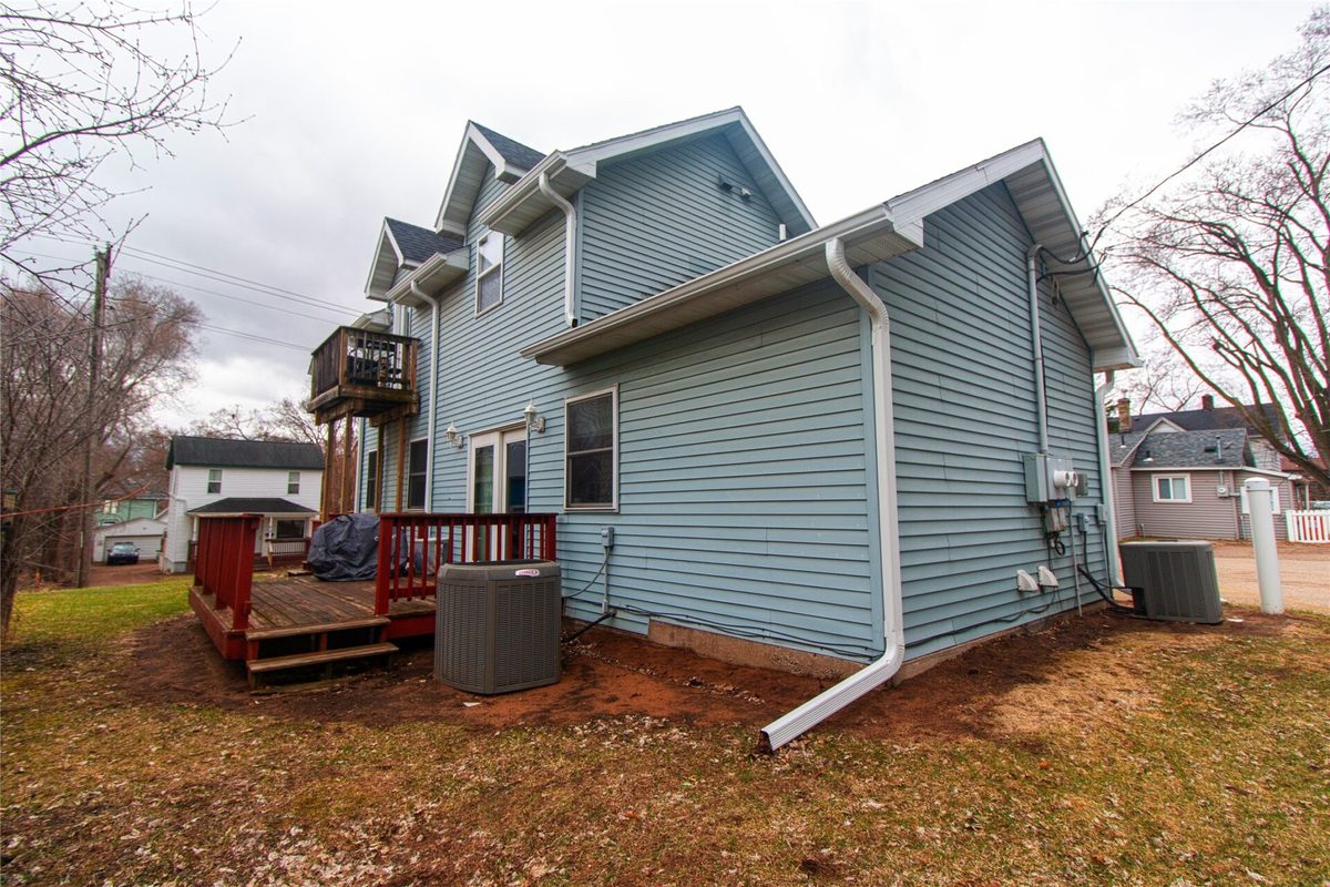 818 Main Street 1 & 2, Eau Claire, WI — photo 19