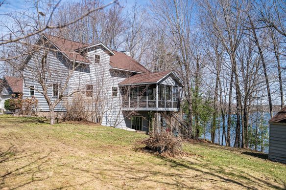 11656N Farnsworth Road, Hayward, WI