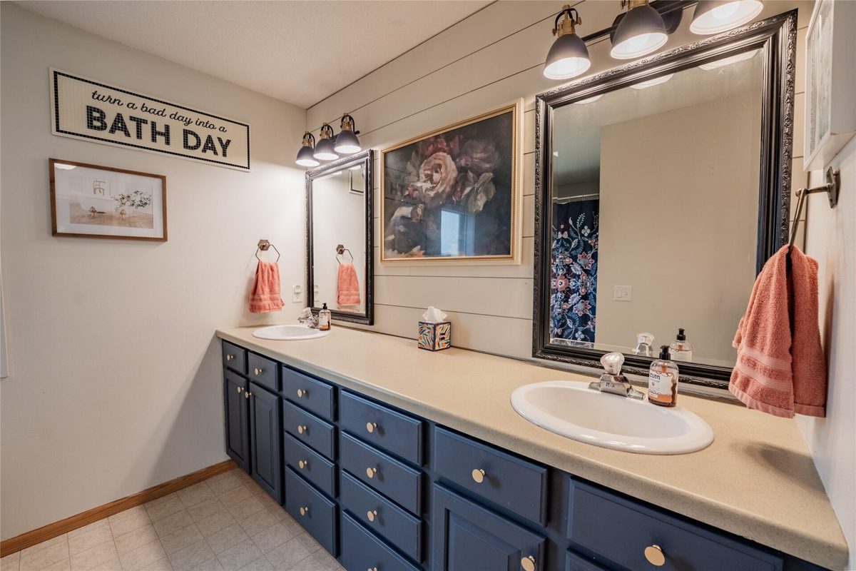 1704 Sierra Drive, Eau Claire WI 54701 - Residential house for sale - MLS #1604065 - image23