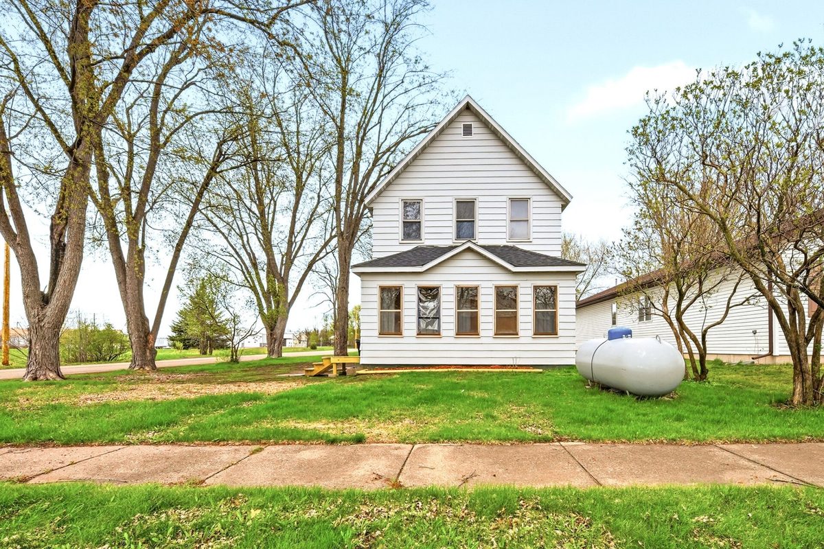 105 Crumb Street, Gilman WI 54433 - Residential house for sale - MLS #1600336 - image2