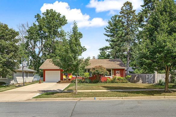 2313 14th Street, Eau Claire WI 54703 - Residential house for sale - MLS #1604164 - image1
