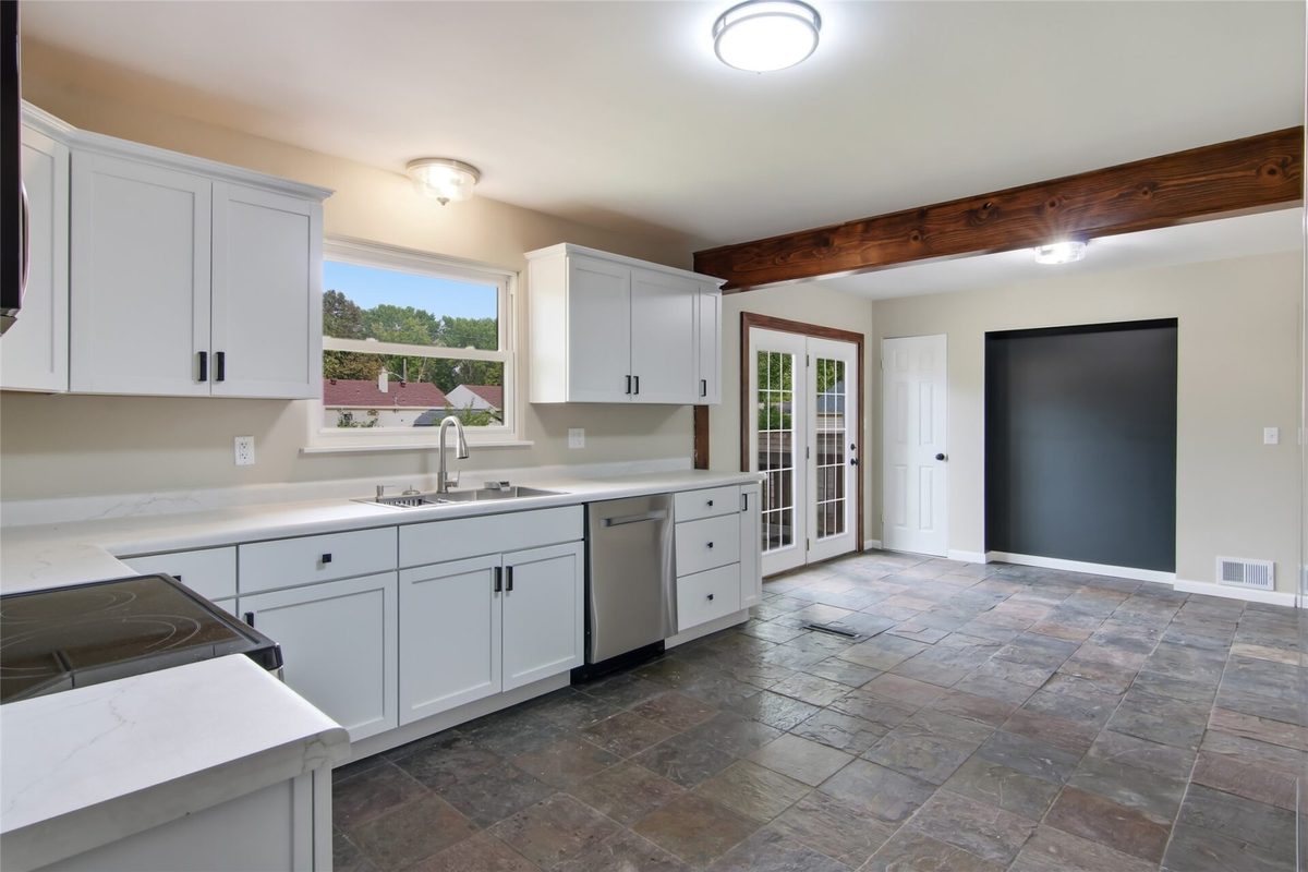 1616 Donald Avenue, Eau Claire WI 54701 - Residential house for sale - MLS #1604781 - image6