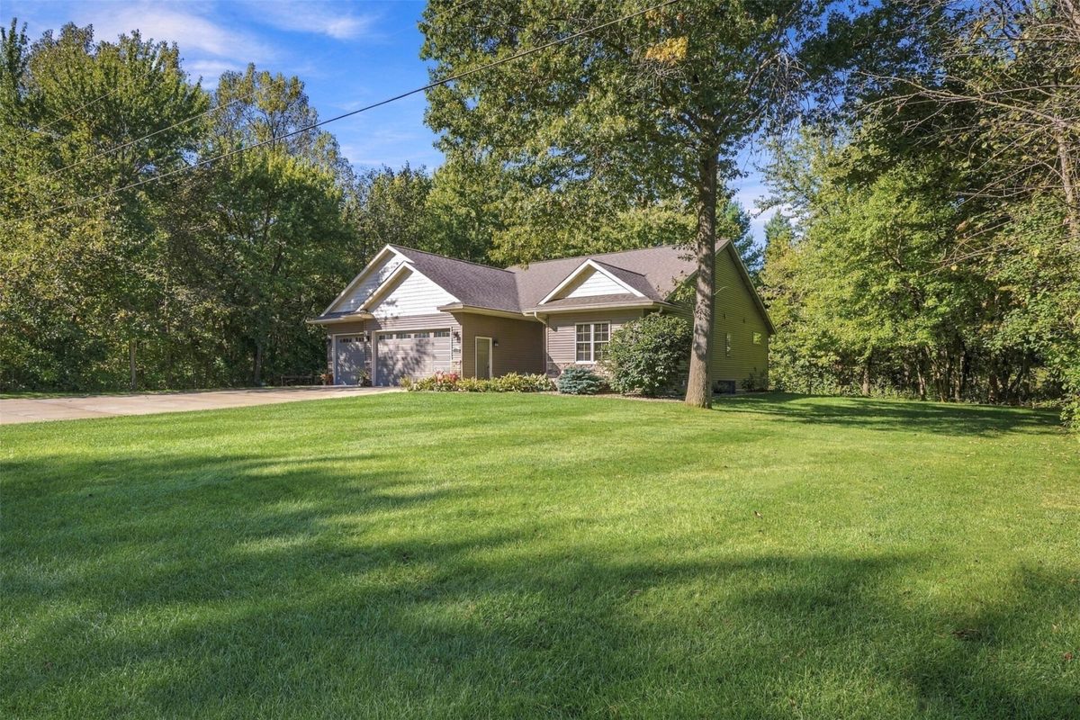 1904 Deblene Lane, Eau Claire WI 54703 - Residential house for sale - MLS #1606176 - image4