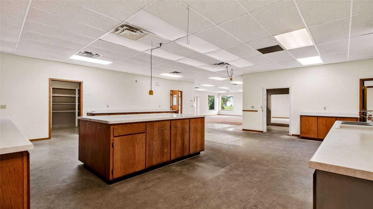 1210 Mansfield Street, Chippewa Falls WI 54729 - CommercialSale house for sale - MLS #1604227 - image6