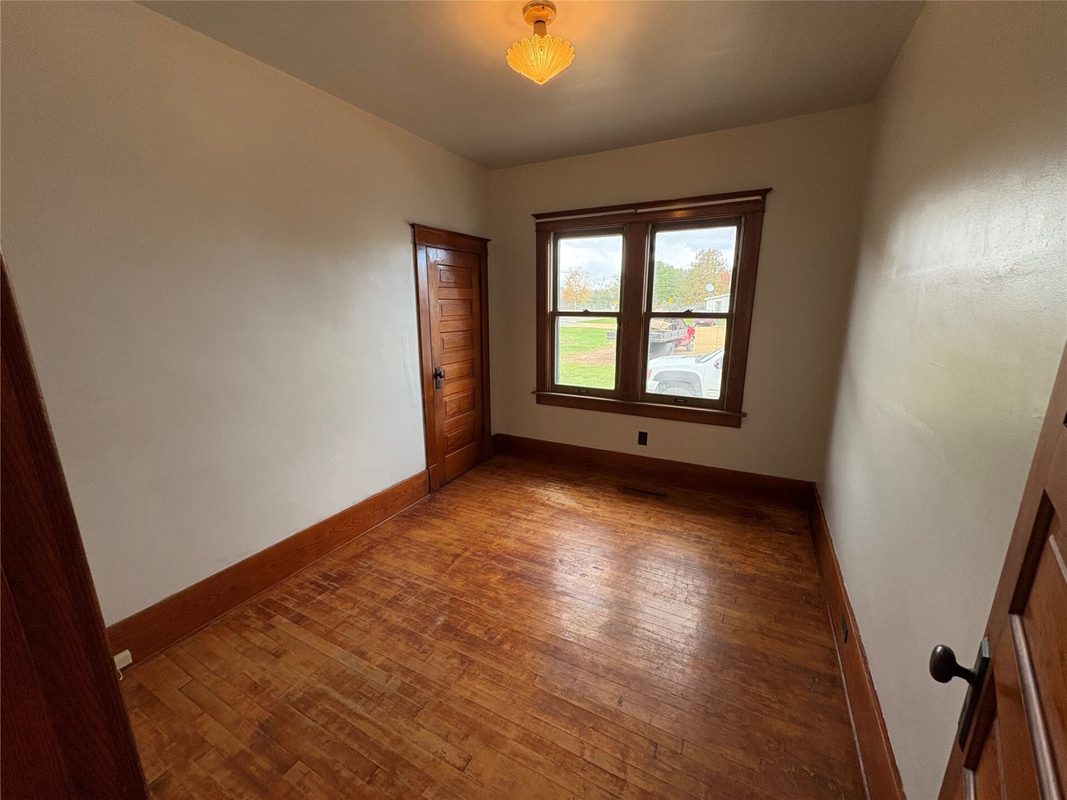1944 State Road 85 Highway, Eau Claire WI 54701 - Residential house for sale - MLS #1606044 - image11