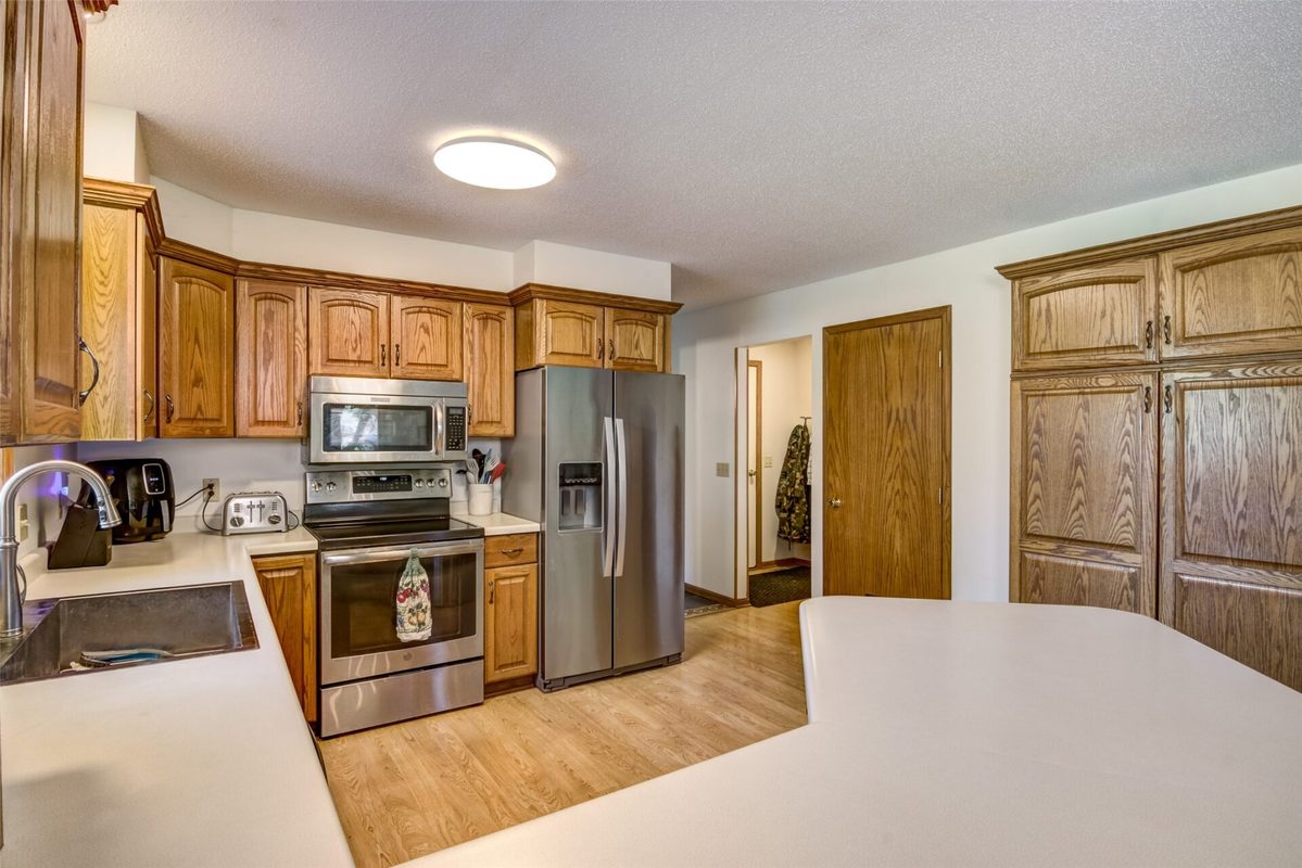 4830 Rye Court, Eau Claire WI 54701 - Residential house for sale - MLS #1605632 - image8