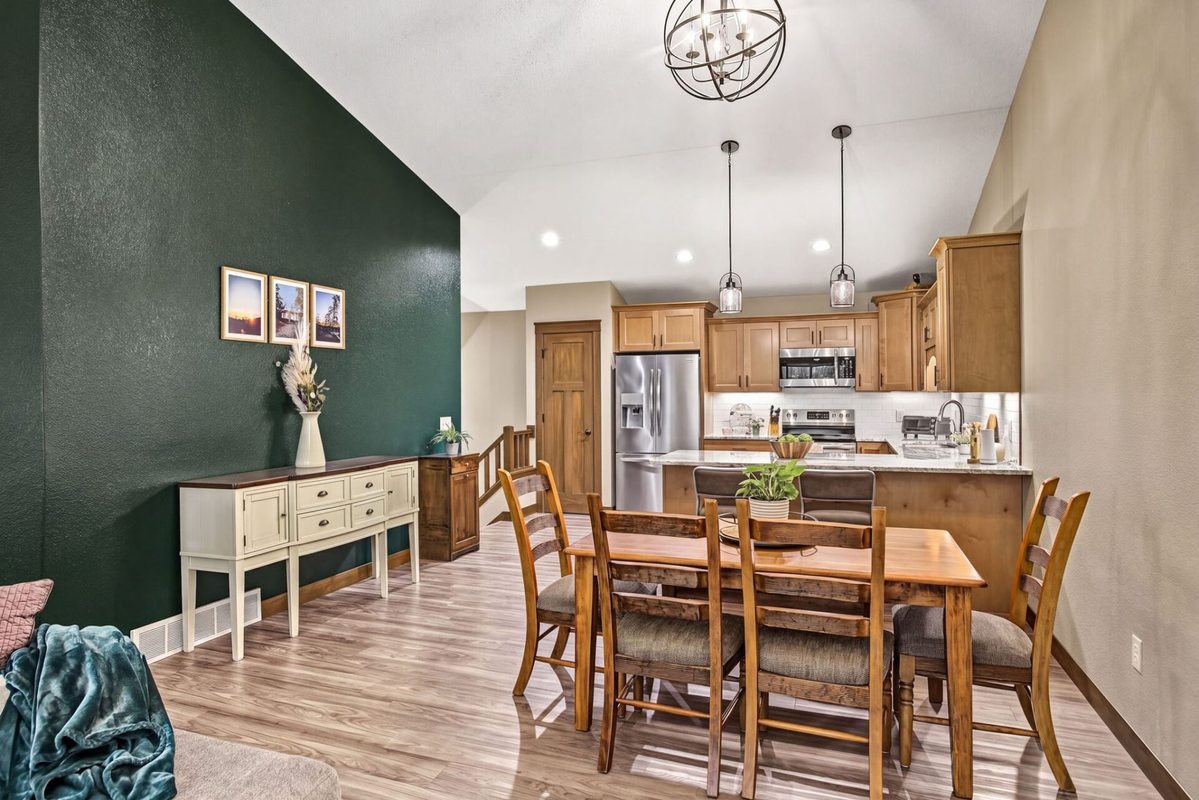 4878 Field Crest Lane, Eau Claire WI 54701 - Residential house for sale - MLS #1605976 - image8