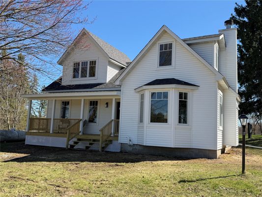 1527 Deerfield Road Eau Claire WI 54703
