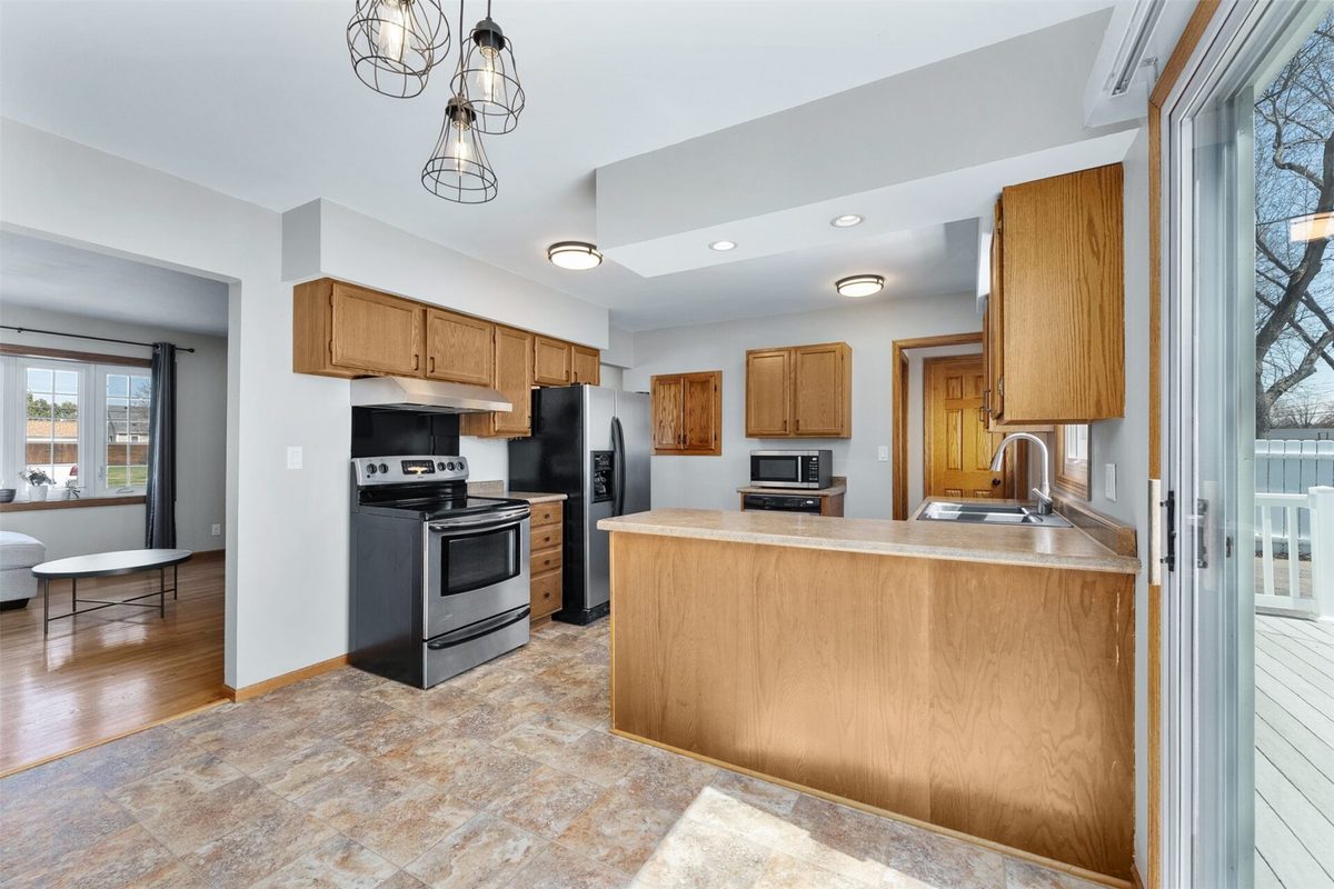 2527 Lynn Avenue Altoona WI 54720 — photo 13