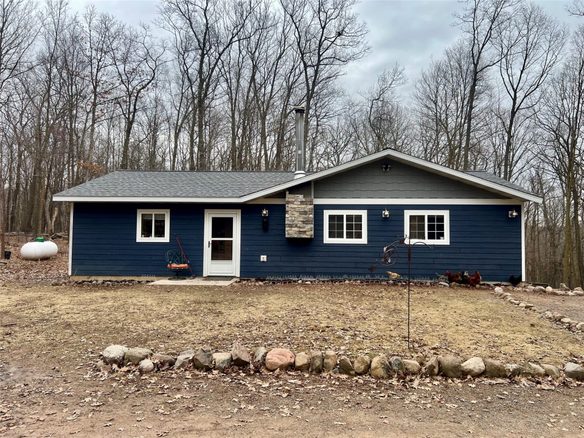 2639 2 1/2 Street, Cumberland, WI
