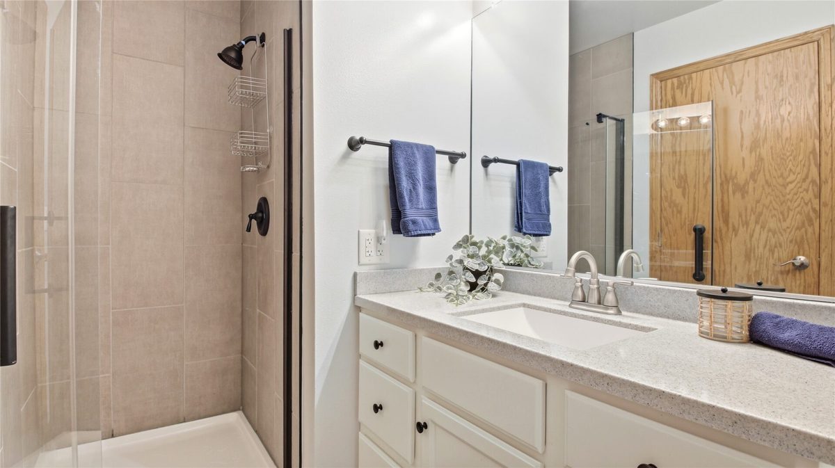 2737 Jeanne Lane, Eau Claire WI 54703 - Residential house for sale - MLS #1605974 - image17