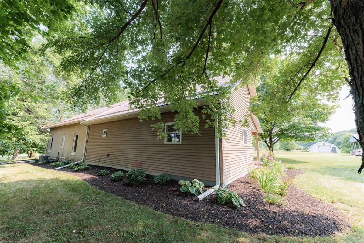 N7415 Squirrel Road, Hixton WI 54635 - Residential house for sale - MLS #1604155 - image5