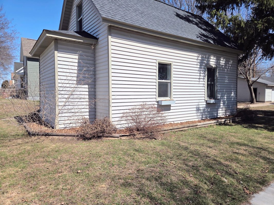 1502 Stout Street, Menomonie WI 54751 - Residential house for sale - MLS #1599974 - image2