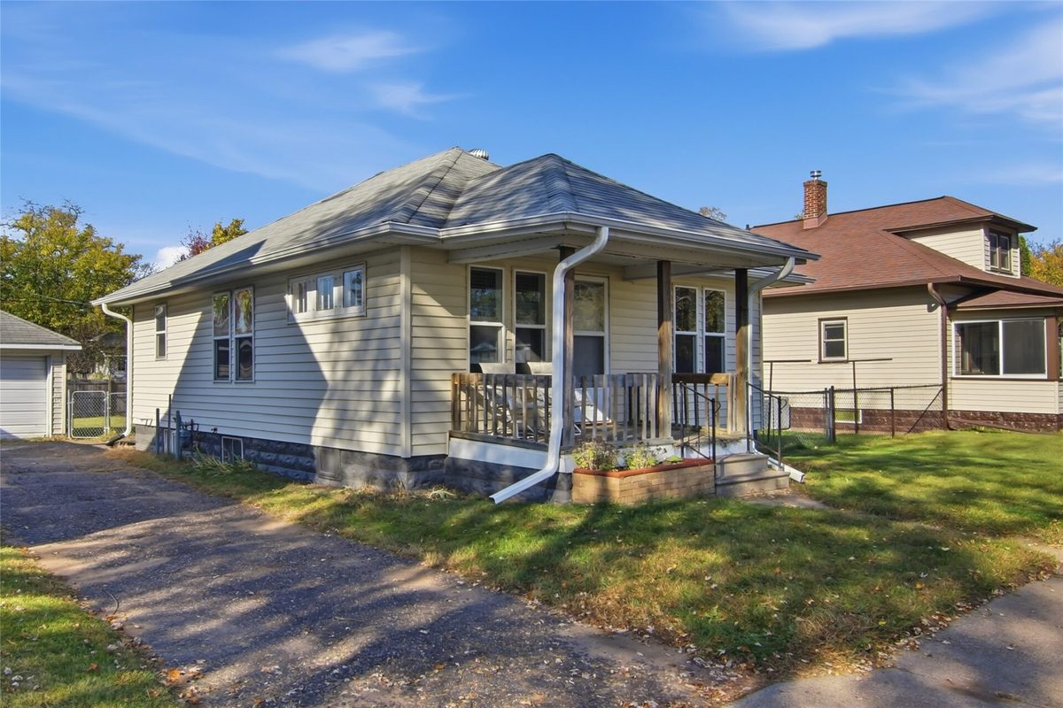 2422 4th Street, Eau Claire WI 54703 - Residential house for sale - MLS #1606149 - image2