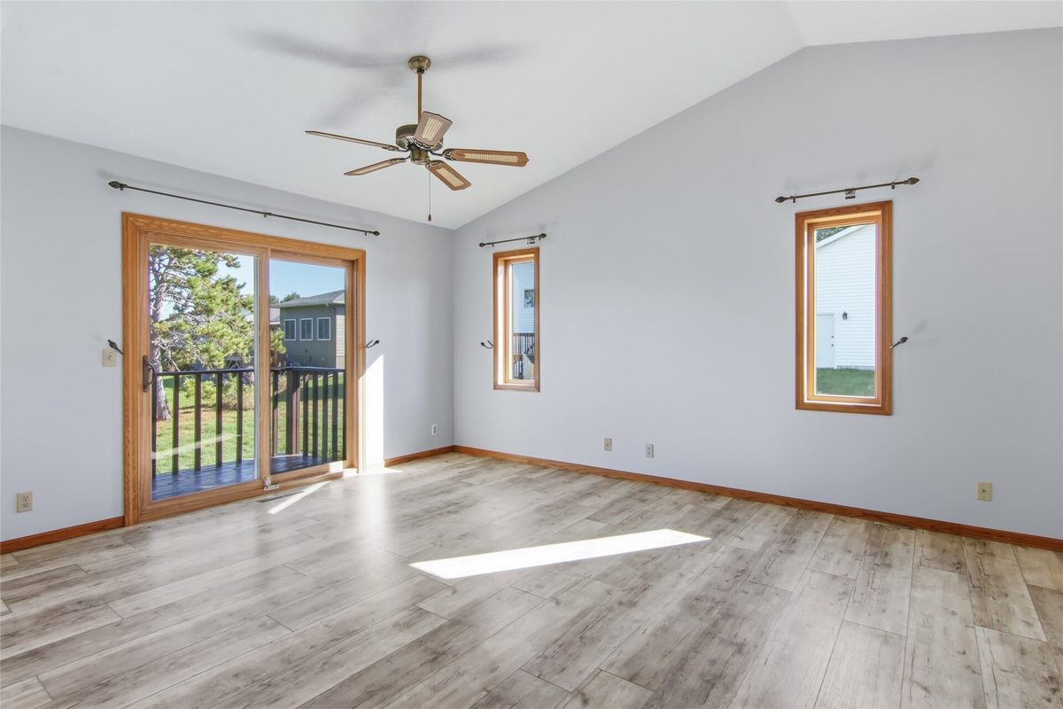 4002 Oak Knoll Drive, Eau Claire WI 54701 - Residential house for sale - MLS #1604569 - image15