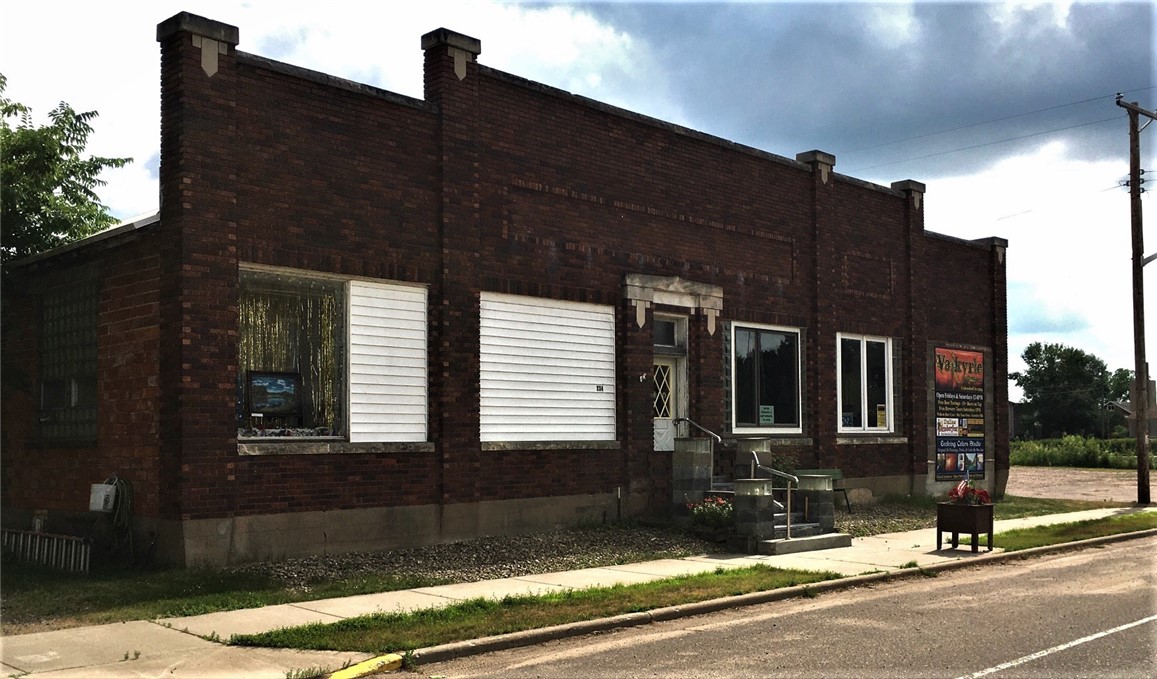 234 W Dallas Street Dallas WI 54733 — photo 2