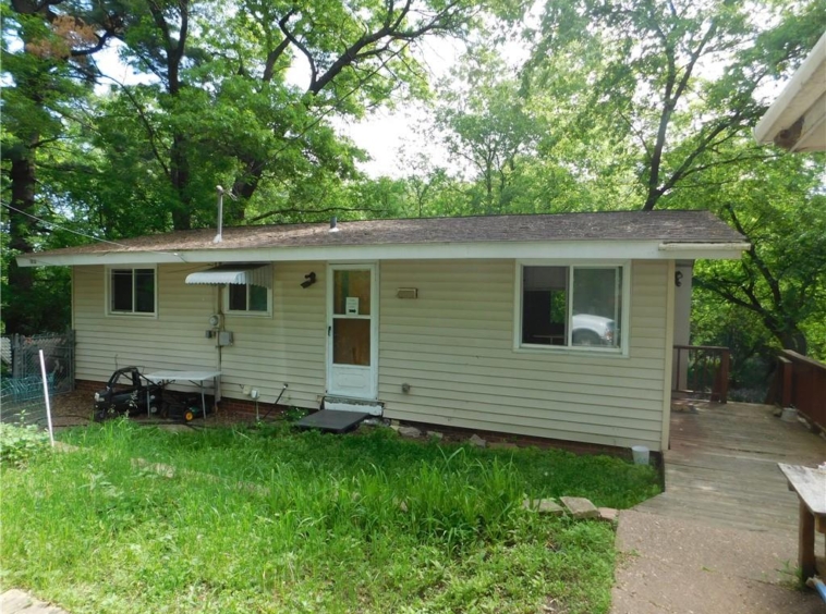 Residentialhouse for sale picture with an address of  1812 Broadway Street in Menomonie and a list price of 175000