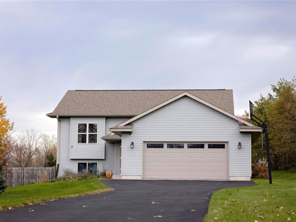 Residentialhouse for sale picture with an address of  5024 Vesta Court in Eau Claire and a list price of 430000
