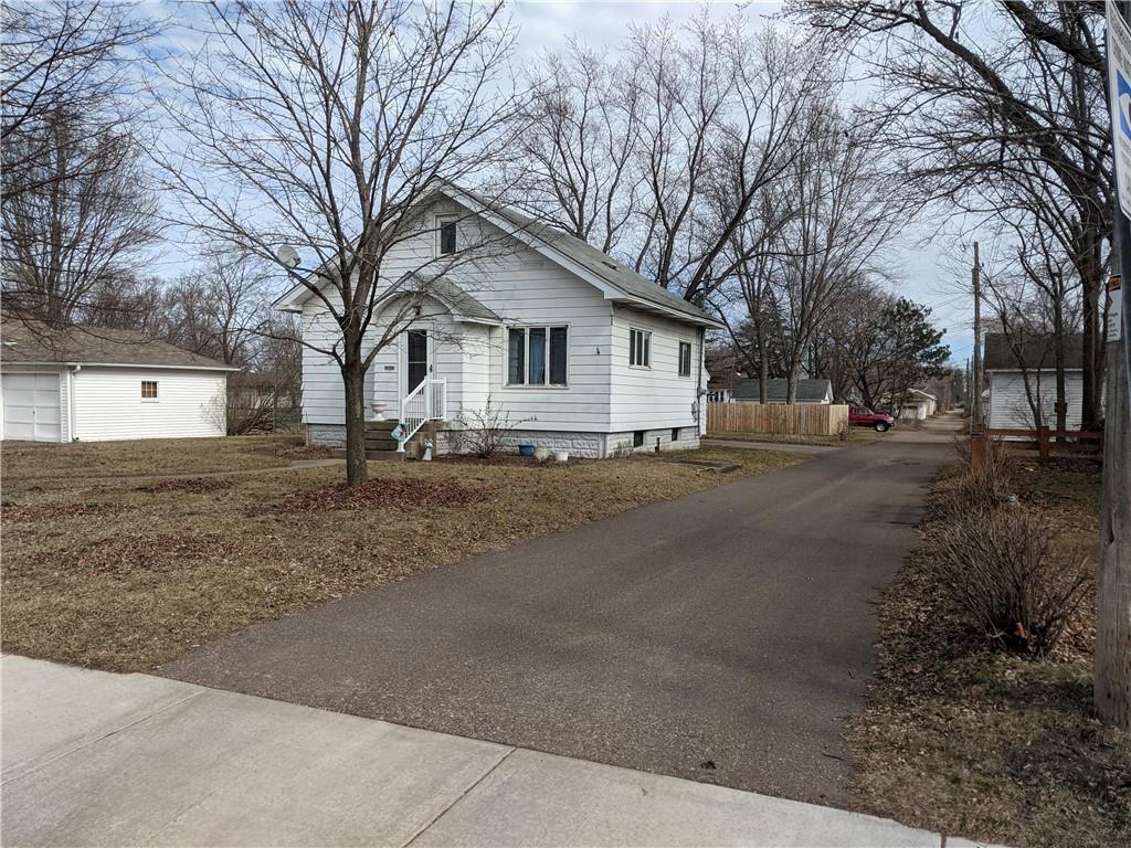 Residentialhouse for sale picture with an address of  1109 Chauncey Street in Eau Claire and a list price of 154900