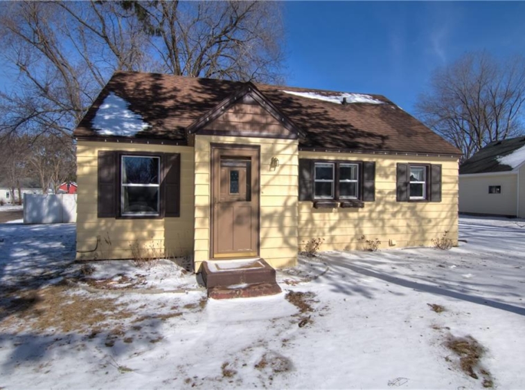 Residentialhouse for sale picture with an address of  124 Wisconsin Street in Chippewa Falls and a list price of 164900