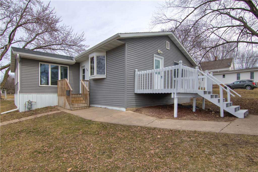 Residentialhouse for sale picture with an address of  306 Hiawatha Drive in Wabasha and a list price of 225000