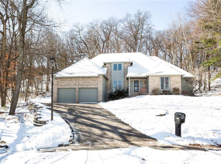 Residentialhouse for sale picture with an address of  3605 Kingswood Court in Eau Claire and a list price of 419900