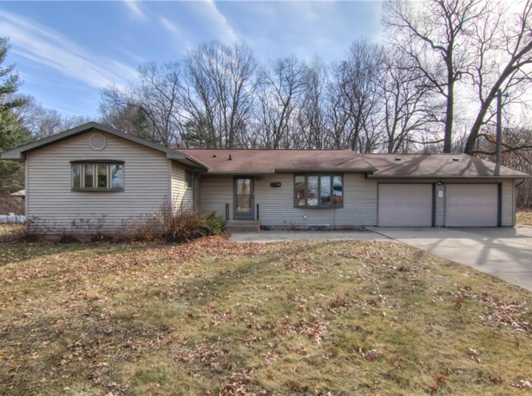 Residentialhouse for sale picture with an address of  3648 State Road 25  in Menomonie and a list price of 489900