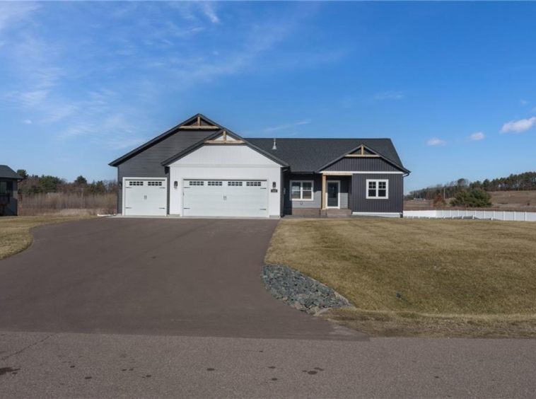 Residentialhouse for sale picture with an address of  6544 Hope Lane in Eau Claire and a list price of 599900