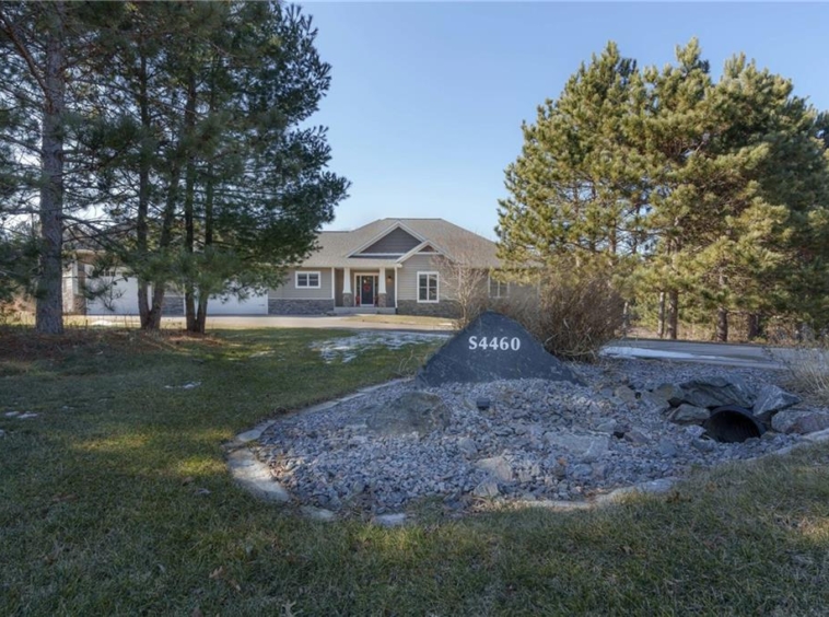 Residentialhouse for sale picture with an address of  S4460 Rygg Road in Eau Claire and a list price of 759000