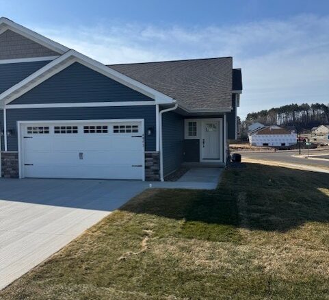 4973 Woodland Park Drive, Eau Claire, WI