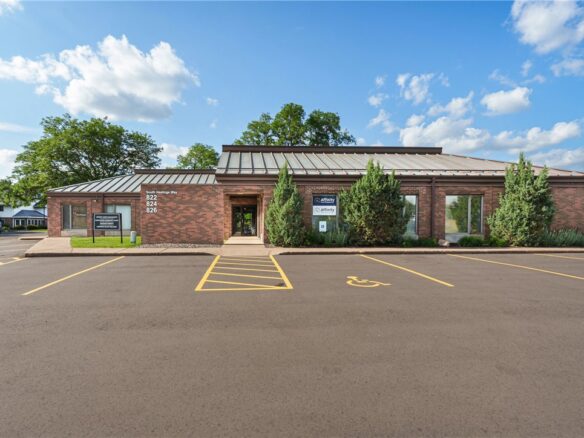 824 S Hastings Way Eau Claire WI 54701 — photo 1