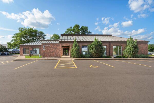 824 S Hastings Way Eau Claire WI 54701 — photo 1