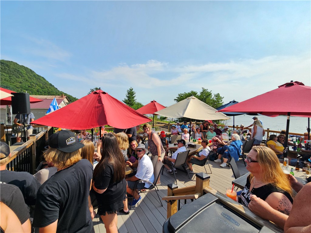 112-115 N Shore Drive Fountain City WI 54629 — photo 24