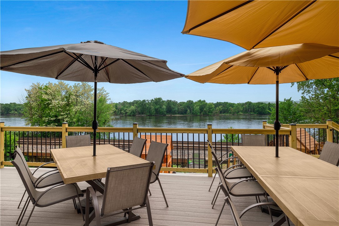 112-115 N Shore Drive Fountain City WI 54629 — photo 27